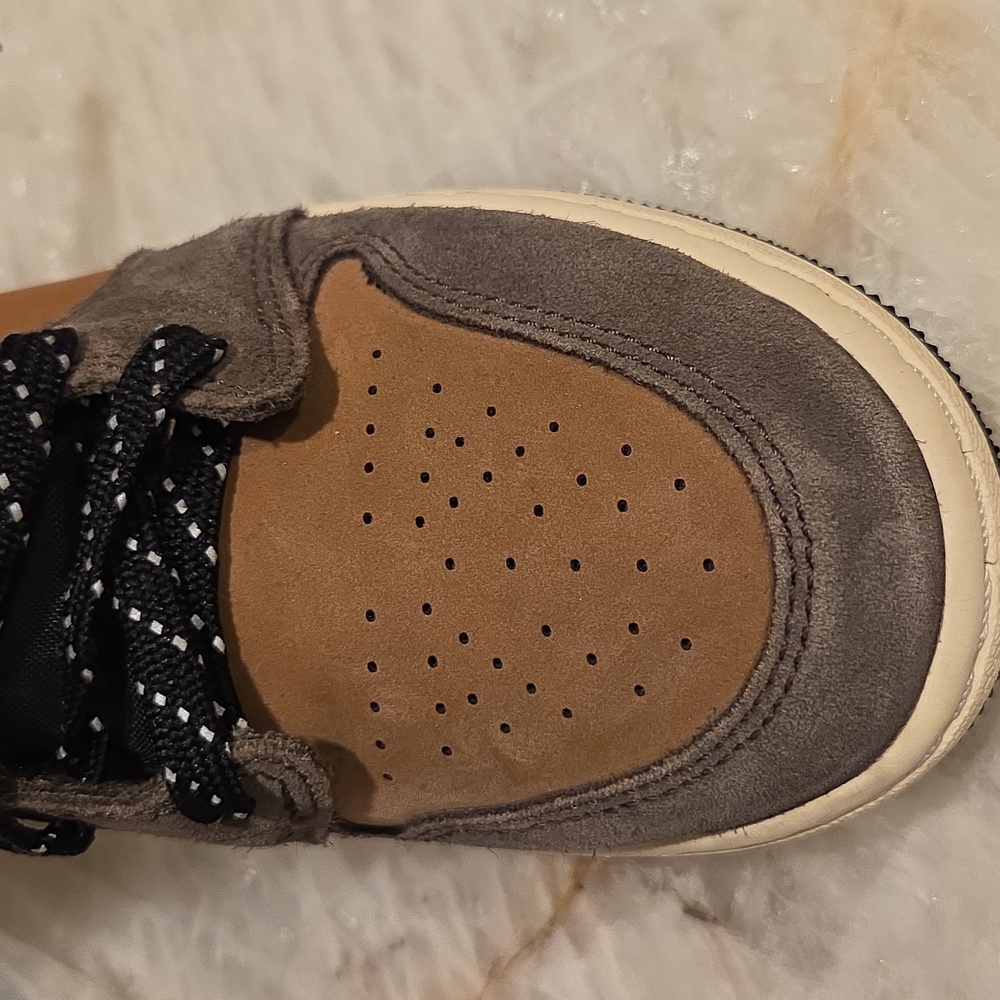 Nike Air Jordan 1 Mid SE Dark Chocolate Brown ( Kid's) - Picture 5 of 8